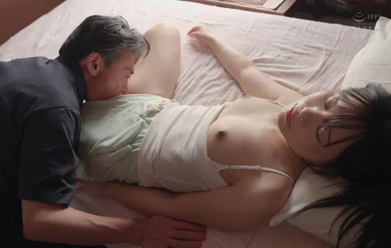 Bố già tích cực vét máng đứa con cưng lâu ngày về quê giờ đã trưởng thành