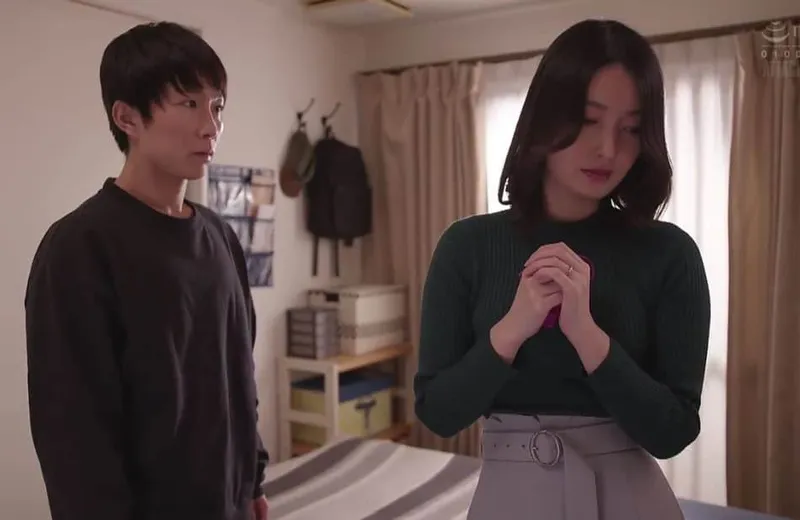 Thấy bố quan hệ mẹ kế mãi không có thai, cậu con trai ra tay giúp đỡ